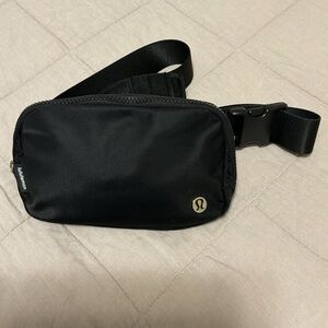 Lululemon Everywhere Belt Bag 1L